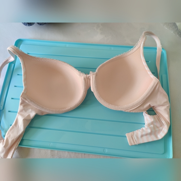 🍬 Victoria's Secret Body By Victoria Wire Bra - Pink Candy 🍭 Stripes | 34B - Picture 7 of 10